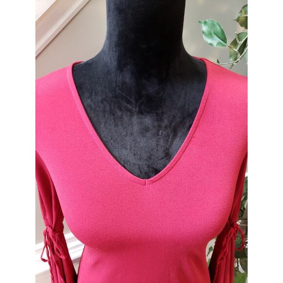 Express Blouse Women XS Red Bell Sleeve V Neck Stretch Pullover Top Chic - Picture 5 of 13